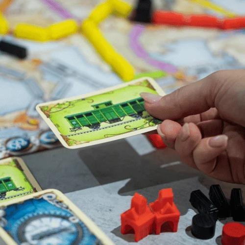 Jeux de société : Aventuriers du Rail, Code Names et Skull King Kit Jeux
