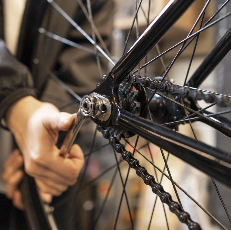 Kit d'entretien de vélo : outils et pompe Decathlon, photo 2 sur 4